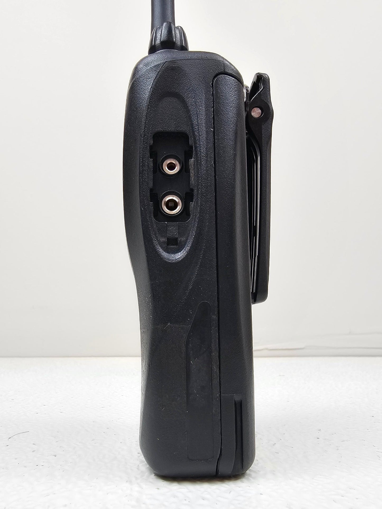 Kenwood TK-2400K TK2400K VHF 136-174 MHz 4 Channel 2 Watt (Complete Kit)