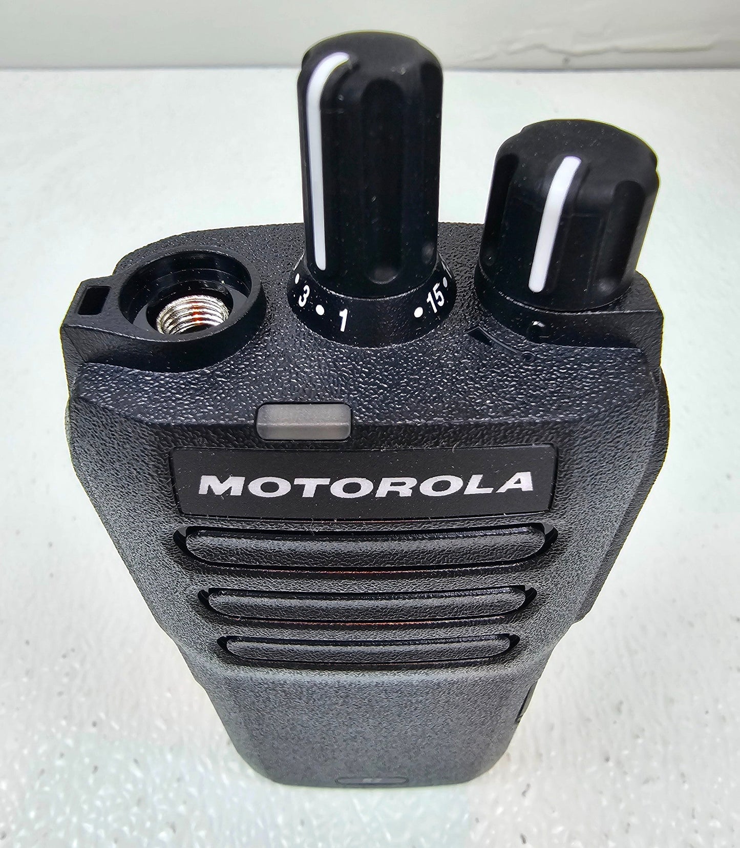 (NEW) Motorola TRBO R2 UHF 400-480 MHz 64 Channel 4 Watt (Digital/Analog)
