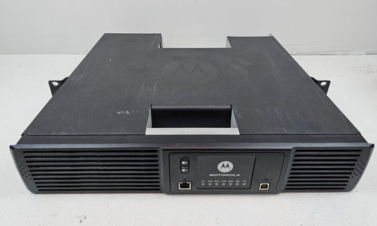 MOTOROLA SLR8000 VHF 136-174 MHz 100 Watt MotoTrbo REPEATER MODEL T8319