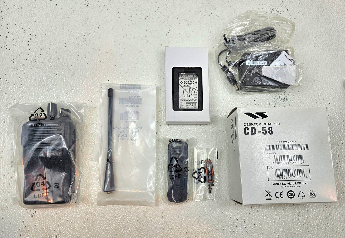 (NEW) Vertex EVX-531-G7-5 UHF 450-520 MHz 32 Channel 5 Watt Digital Radio