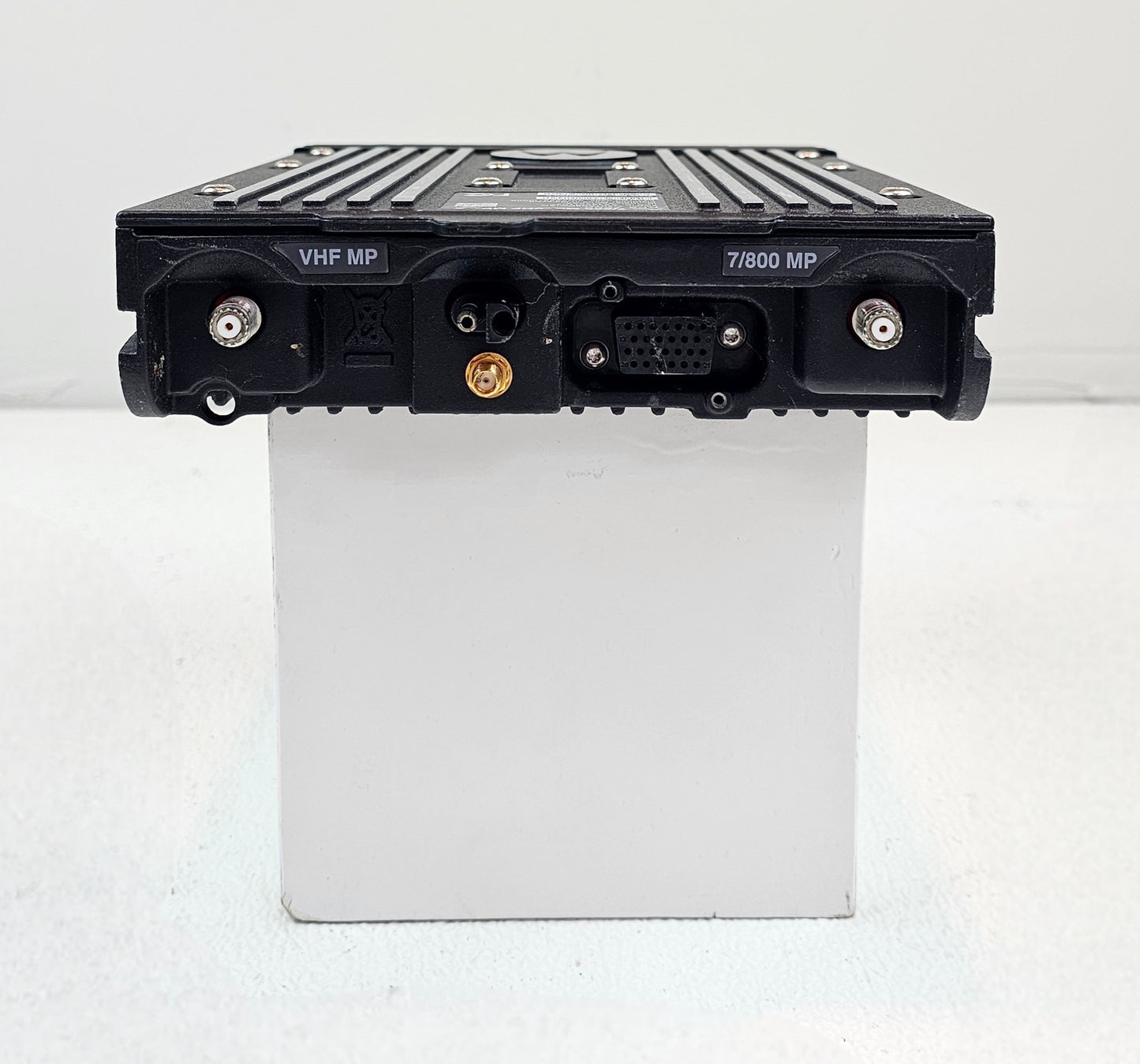 Motorola APX7500 7/800 MHz VHF (M30TSS9PW1AN) Dash Mount Configuration