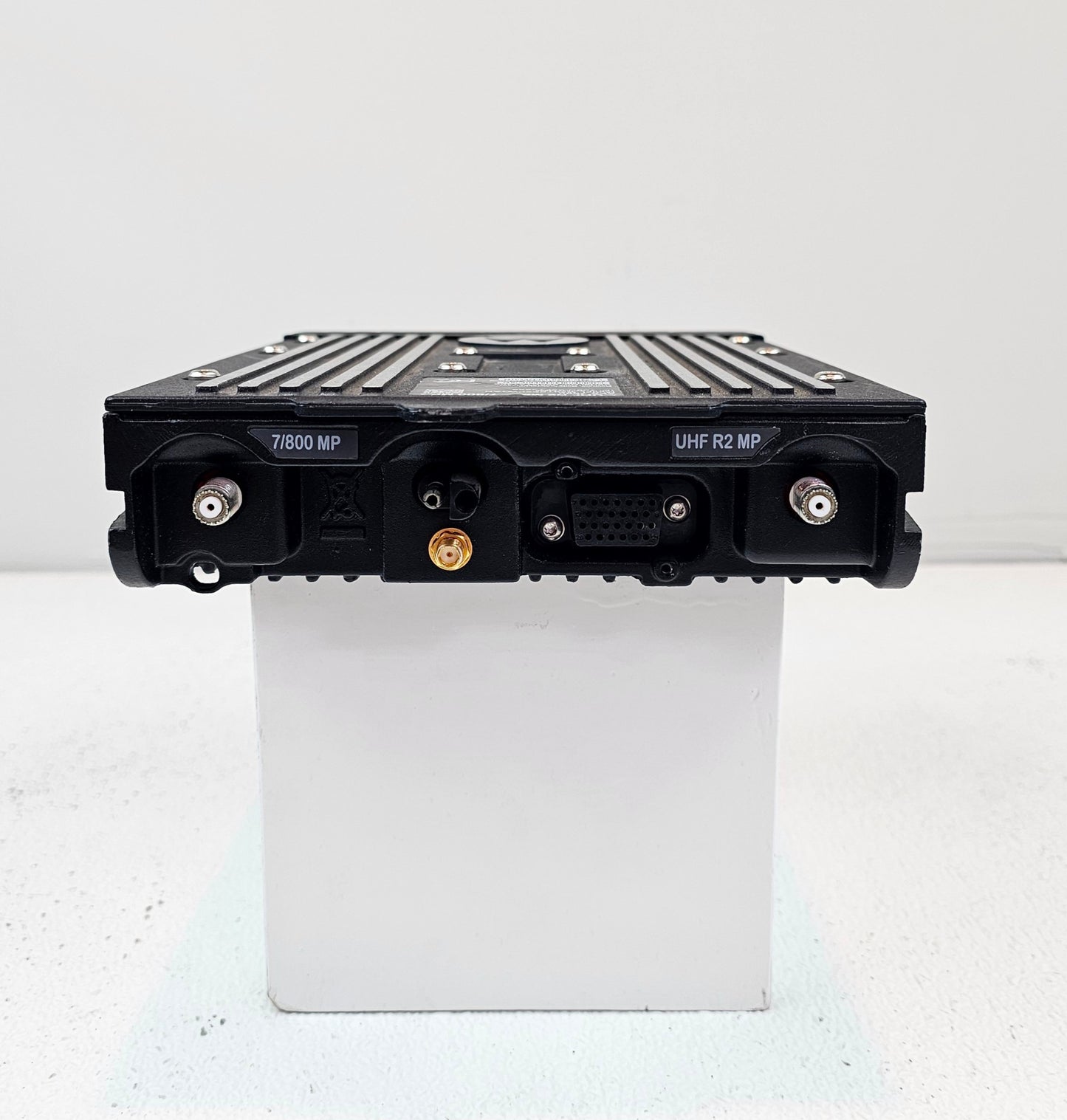 Motorola APX7500 7/800 MHz UHF R2 (M30TSS9PW1AN) Dash Mount Configuration