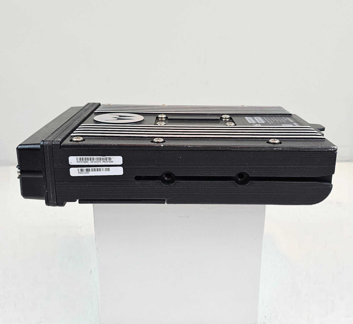 Motorola APX7500 7/800 MHz UHF R2 (M30TSS9PW1AN) Remote Mount Configuration