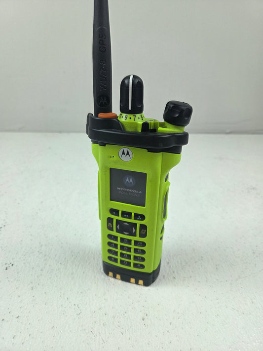 Motorola Portable APX8000XE VHF UHF 7/800 3000ch 5W M3.5
