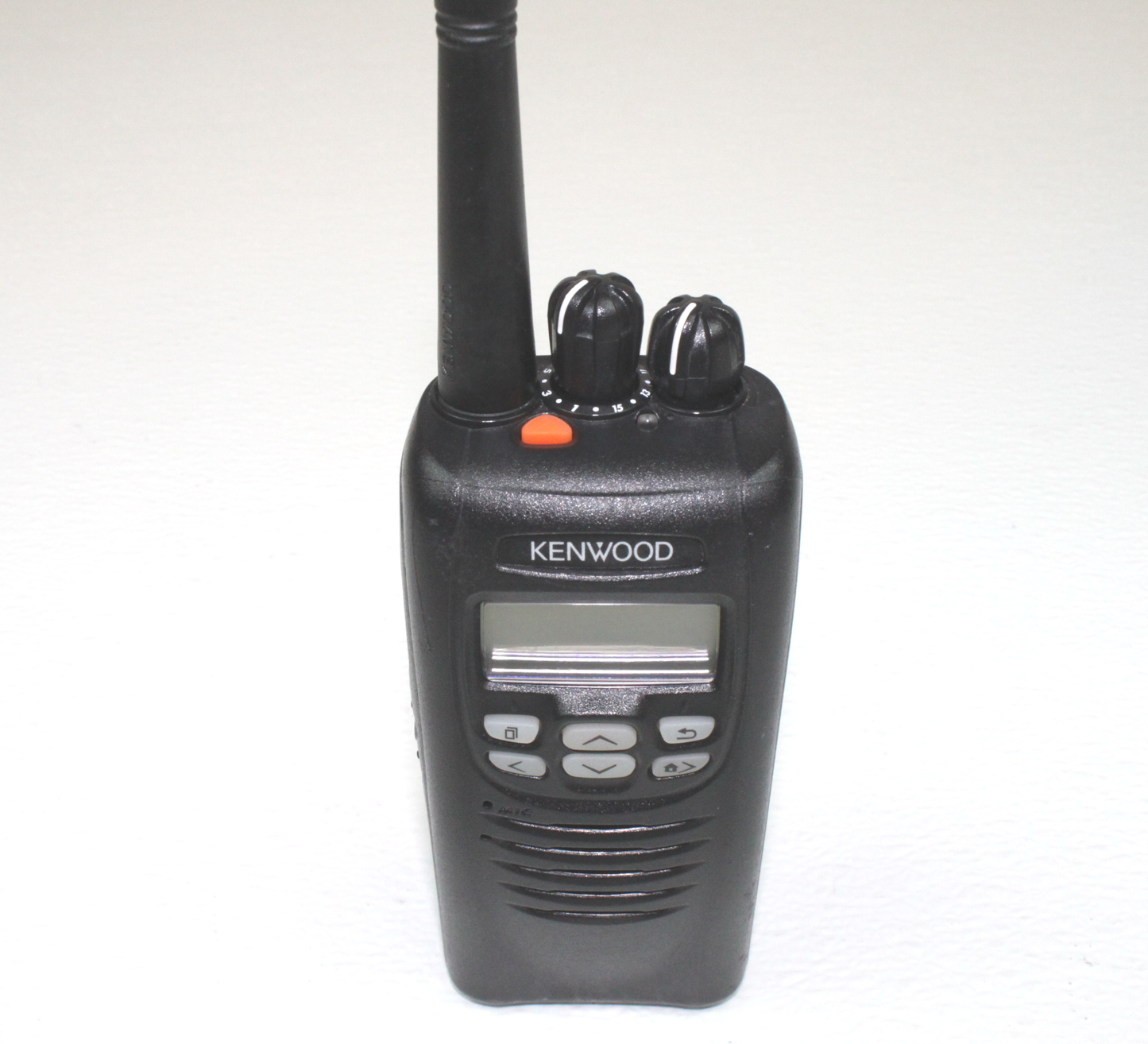 Kenwood TK-5320 K UHF (450-520MHz) Portable Radio P25 Digital