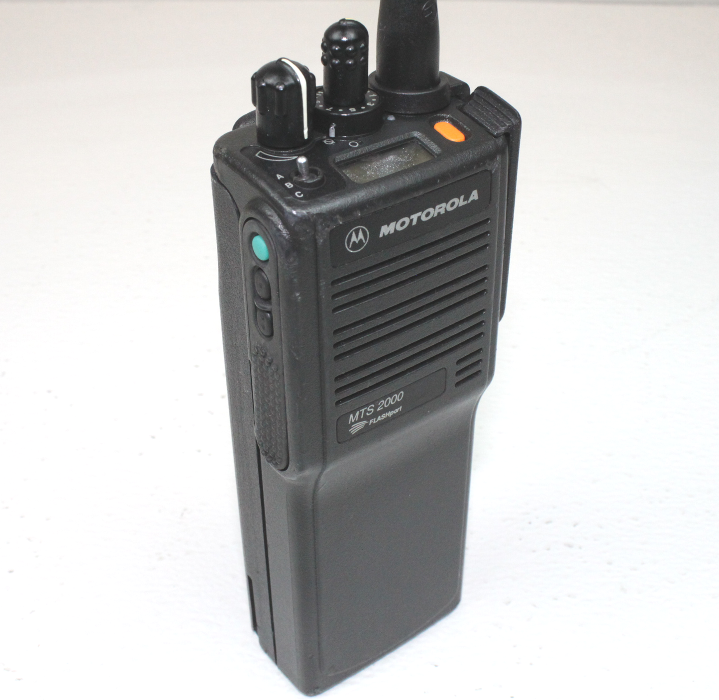 Motorola MTS2000 VHF 136-174 MHz Model 1 Portable Radio