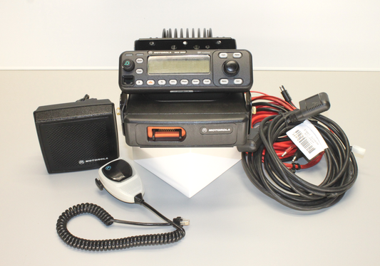 Motorola MCS2000 UHF Model 2 100 Watts 403-470 HAM