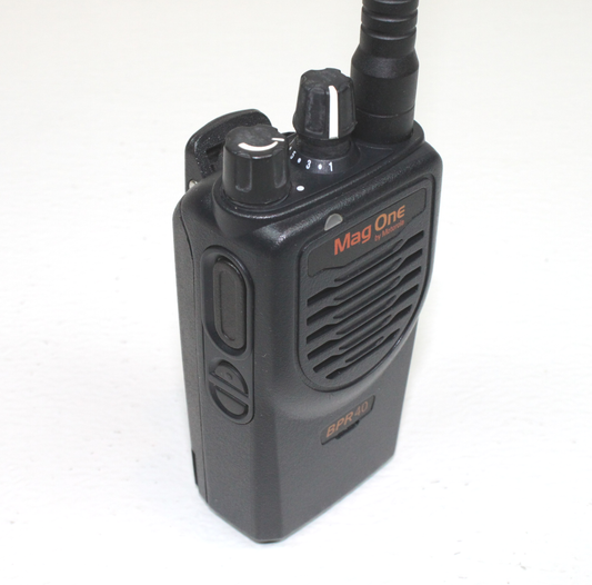 Motorola MagOne BPR40 UHF 16 Channels 450-470 Mhz