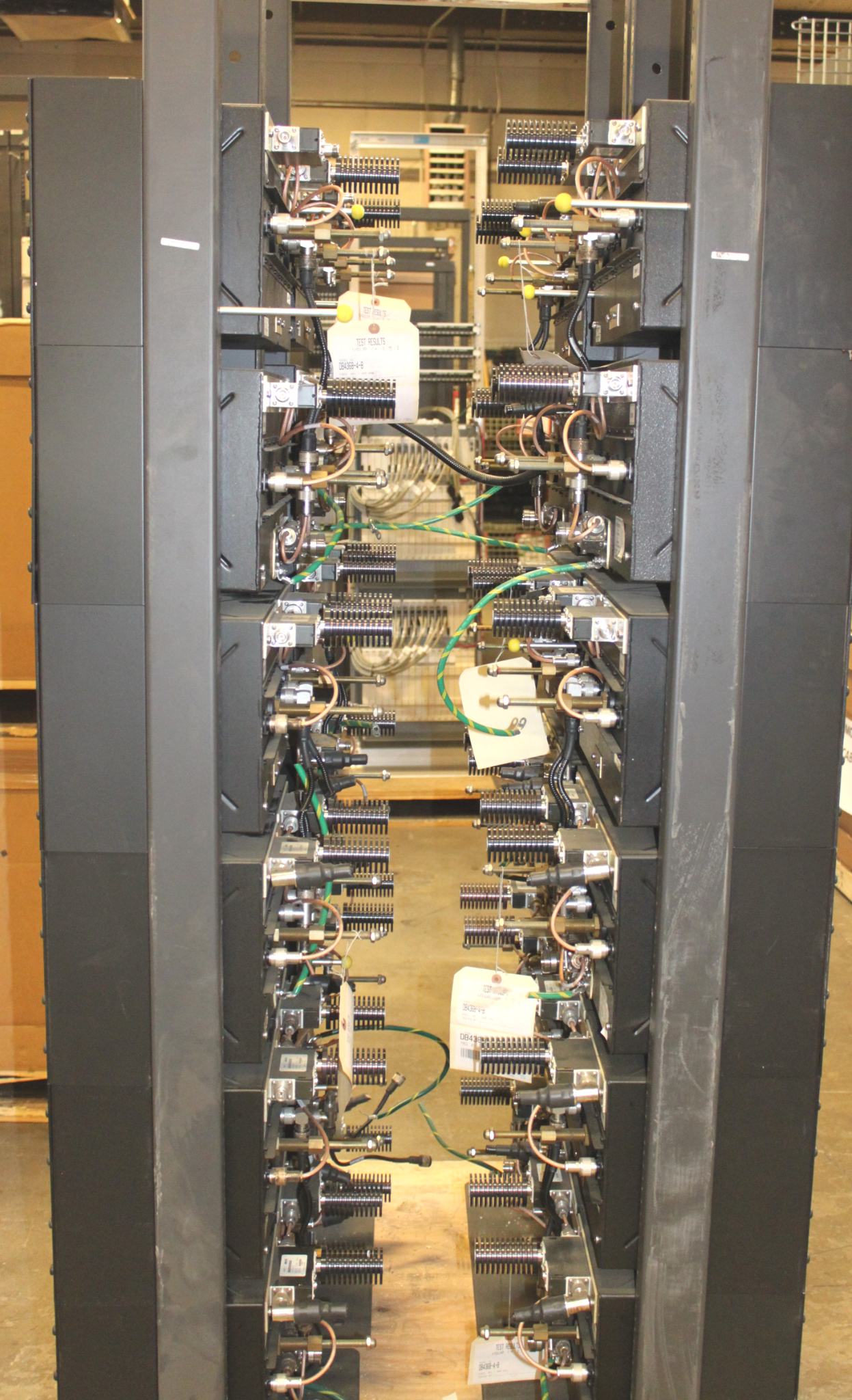 dbSpectra UHF Combiners Model DB4368 450-470 Mhz 150 Watts 2 Channel