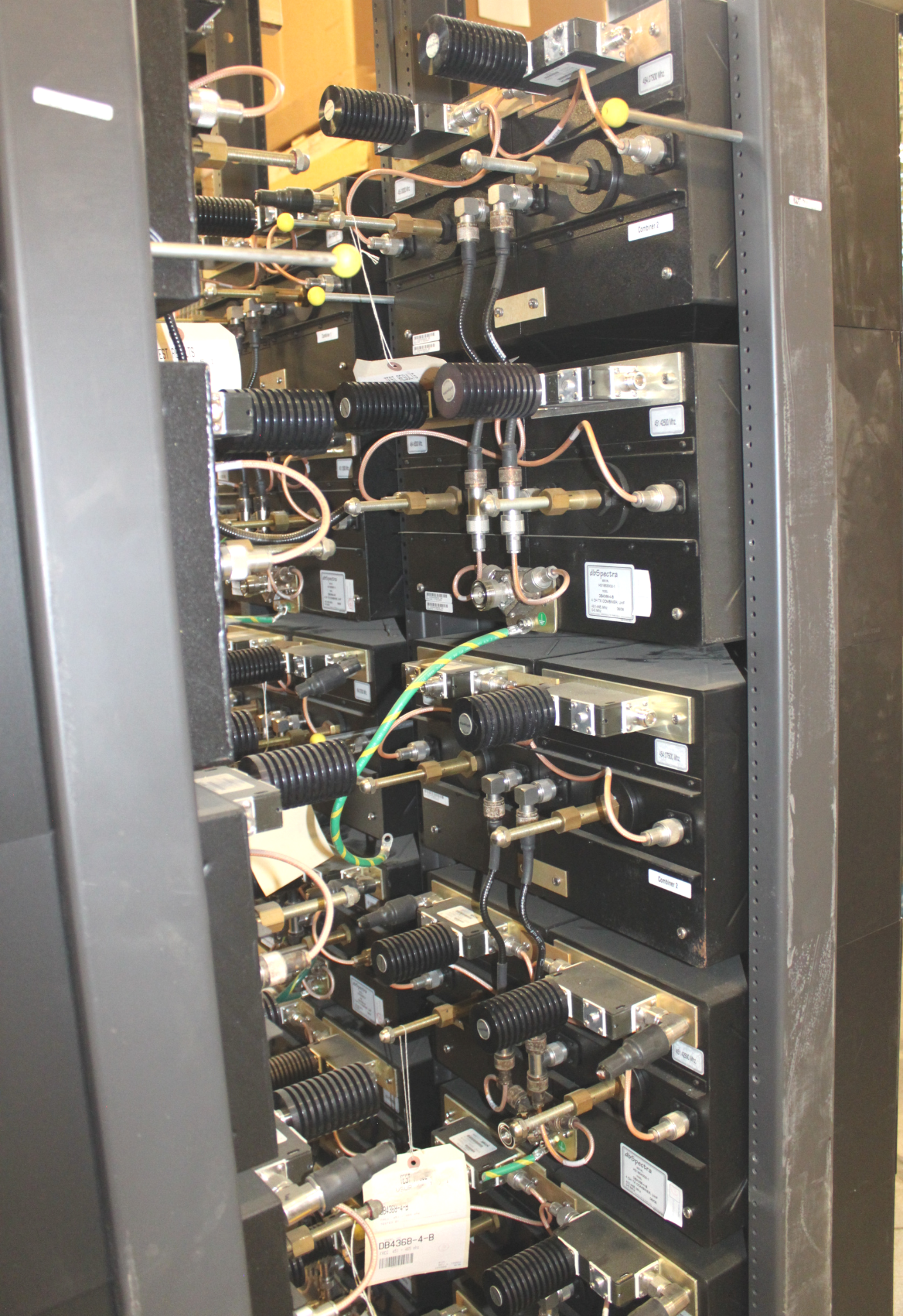 dbSpectra UHF Combiners Model DB4368 450-470 Mhz 150 Watts 2 Channel