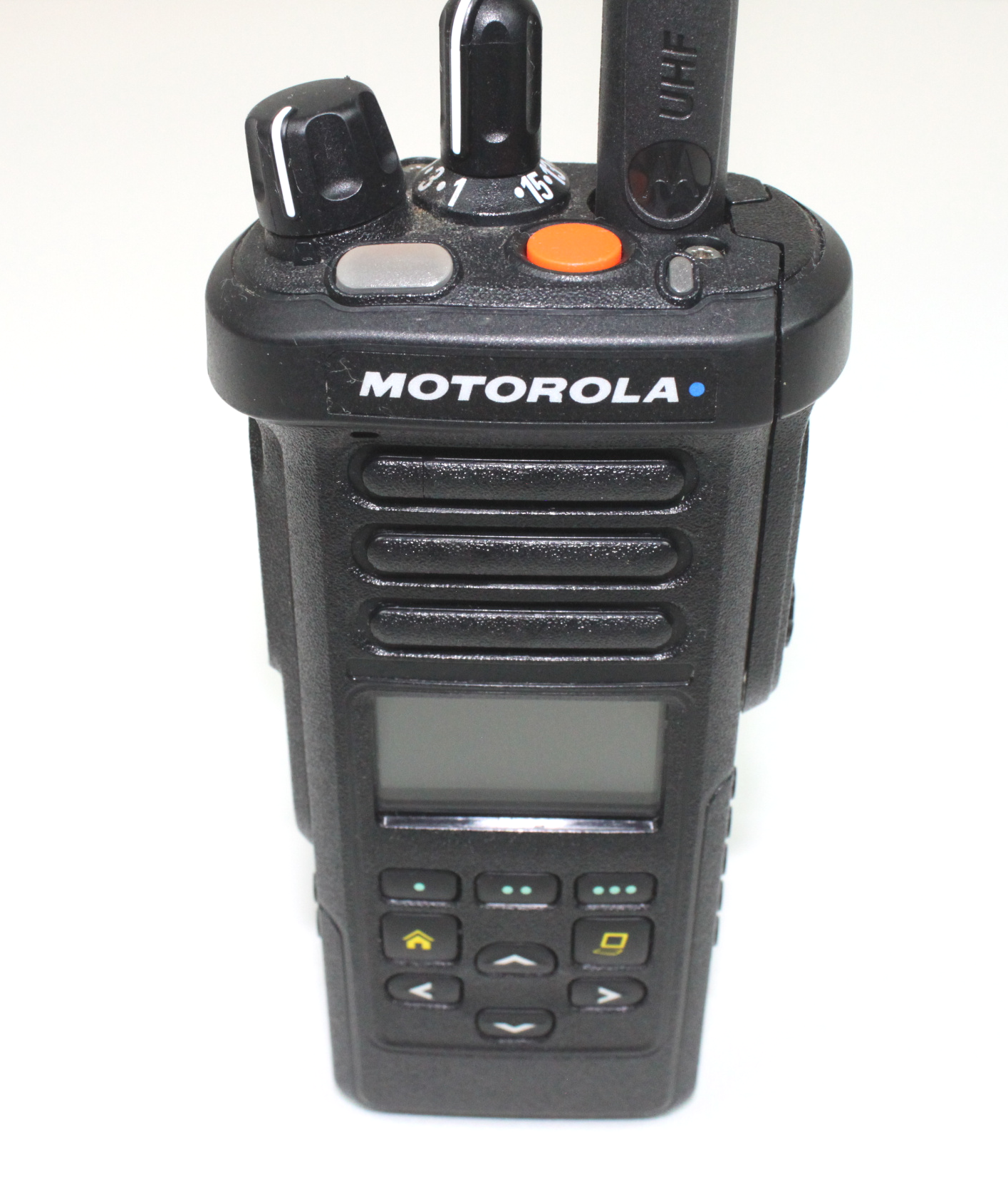Motorola APX 4000 - 900 MHz (896-940) MHz Model 2 512 ch 5W (Dual Knob)