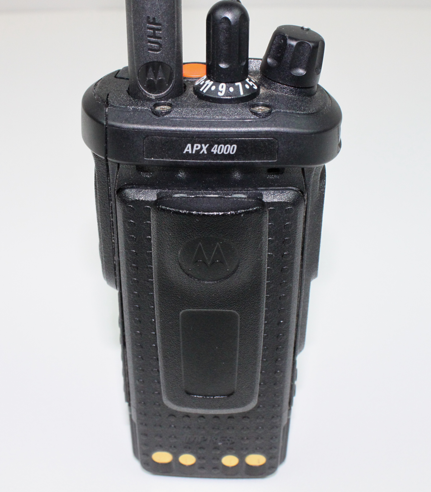 Motorola APX 4000 - 900 MHz (896-940) MHz Model 2 512 ch 5W (Dual Knob)