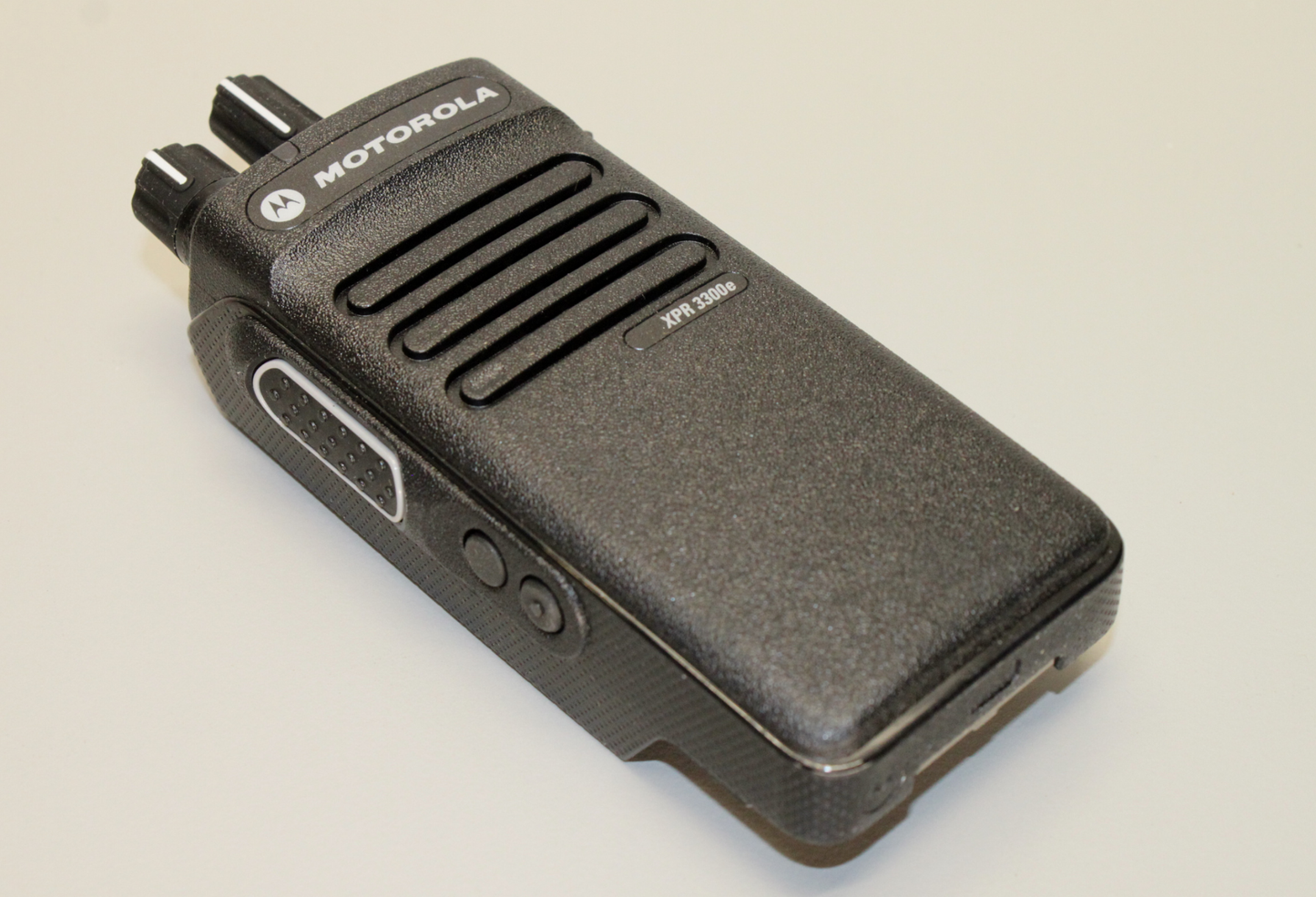 Motorola MotoTRBO XPR3300E VHF 136-174 Mhz 16Ch WIFI NEW (O.S.)