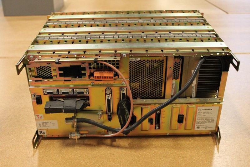 Motorola Quantar UHF (470-490MHz) Repeater (100W)