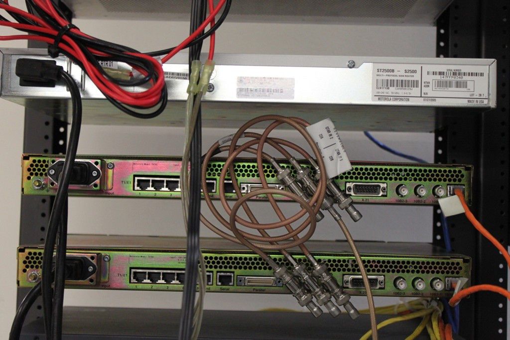 Motorola STR3000 700MHz Trunking System (P25)