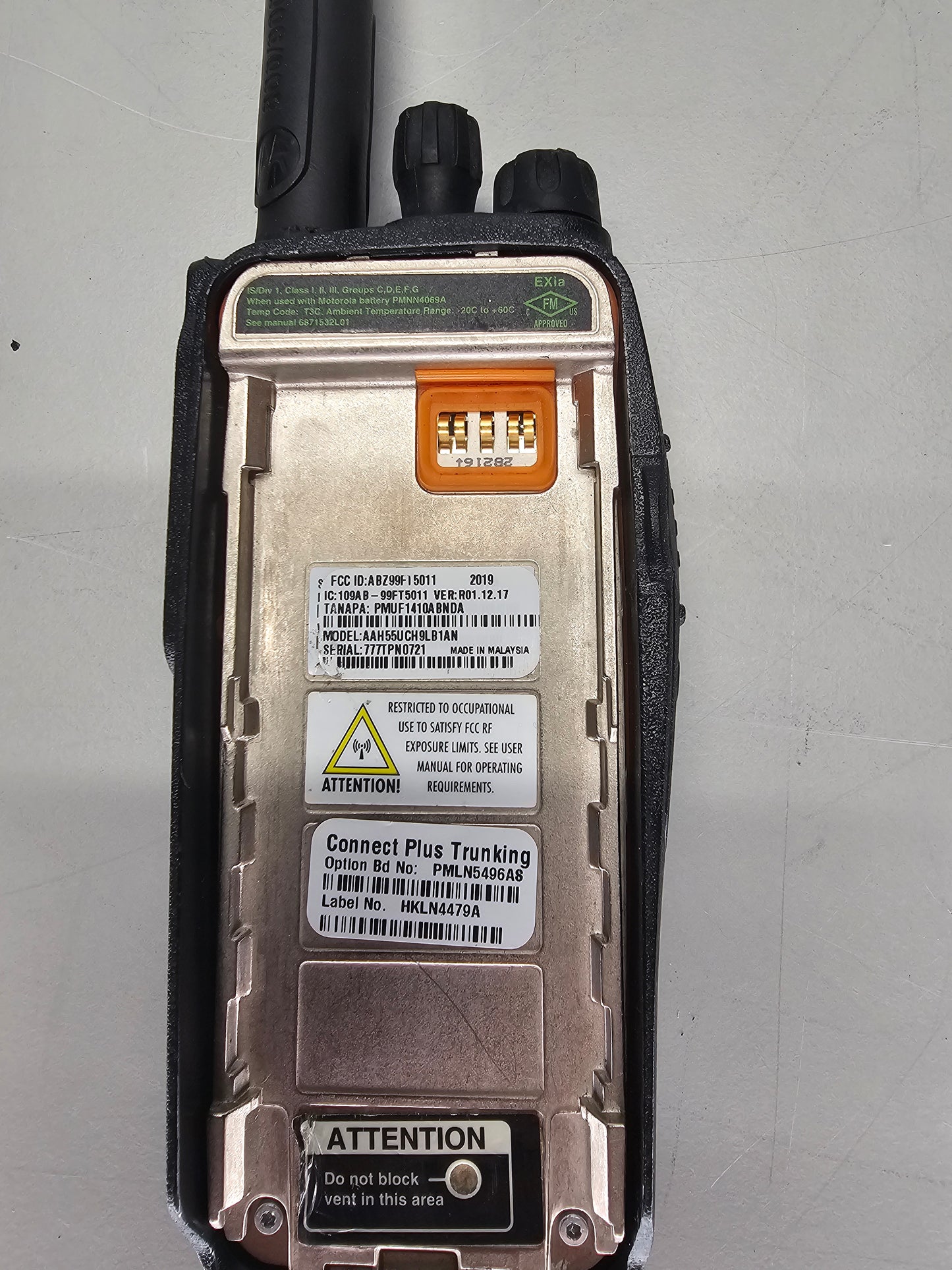 Motorola XPR6580 800/900 1000ch 2.5W - FM (IS Rated) Radio and Antenna Only