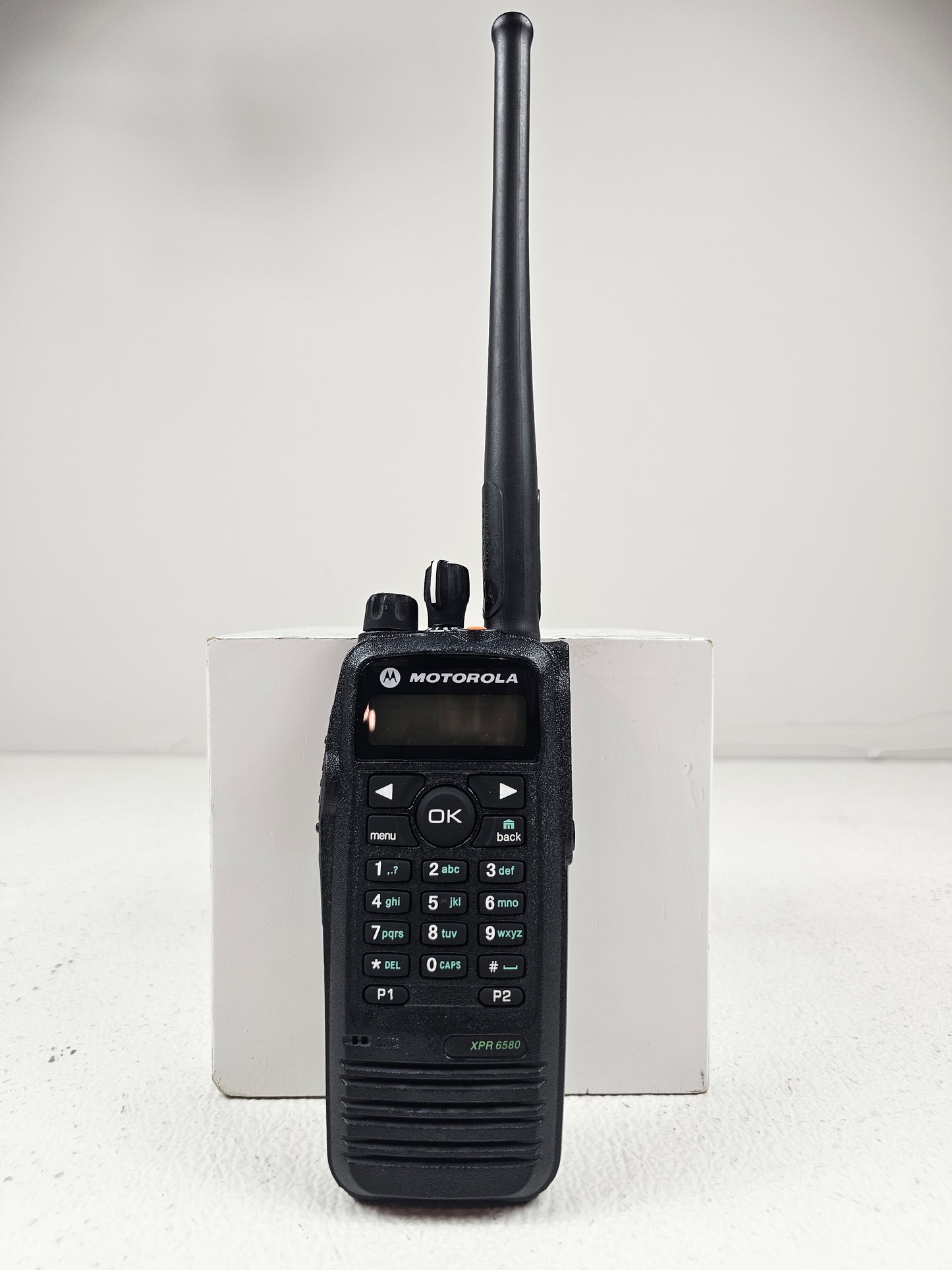 Motorola XPR6580 800/900 1000ch 2.5W - FM (IS Rated) Radio and Antenna Only