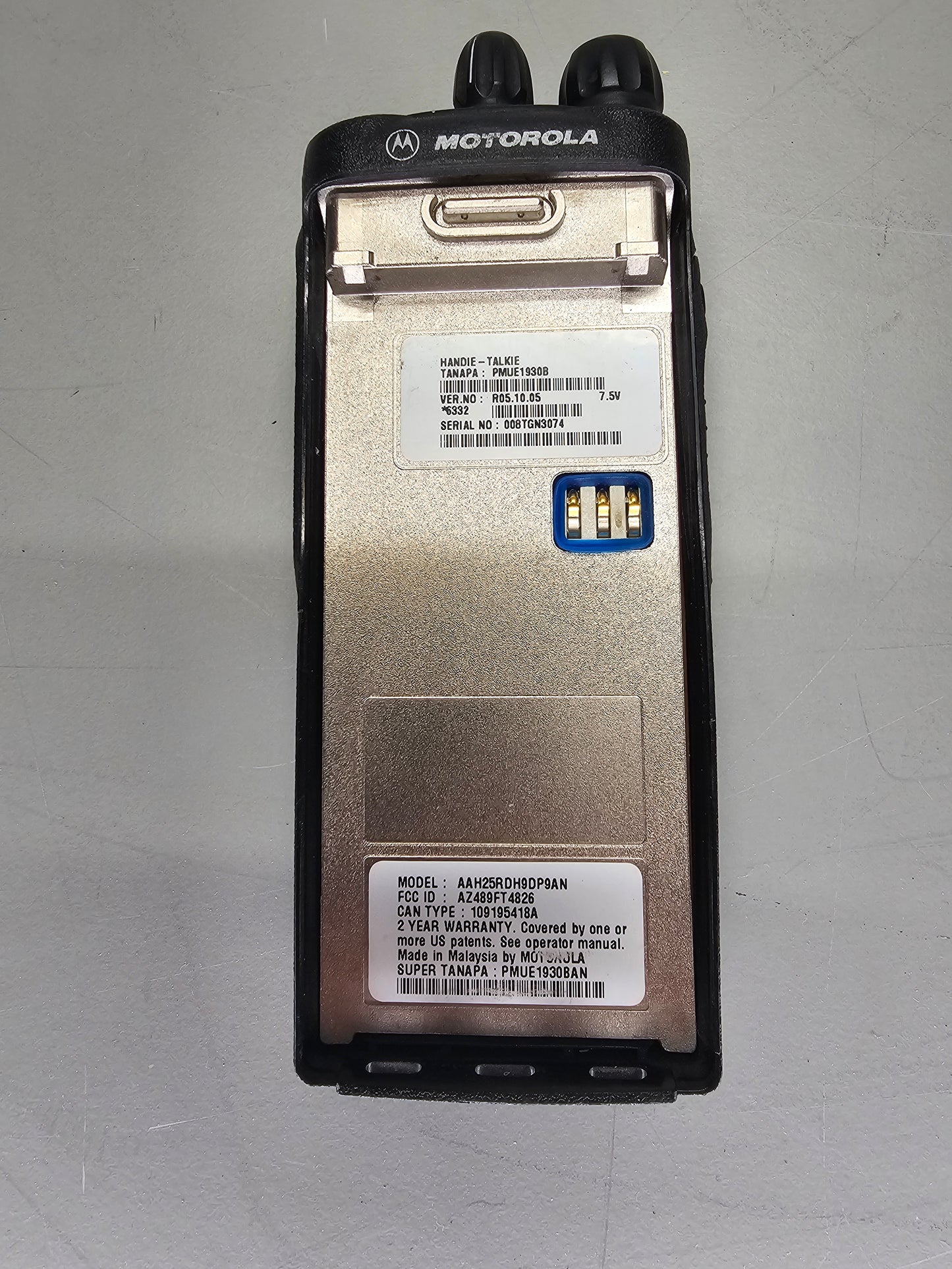 Motorola Portable HT1250 LS+ UHF 403-470 Mhz 32ch 4W (FKP)