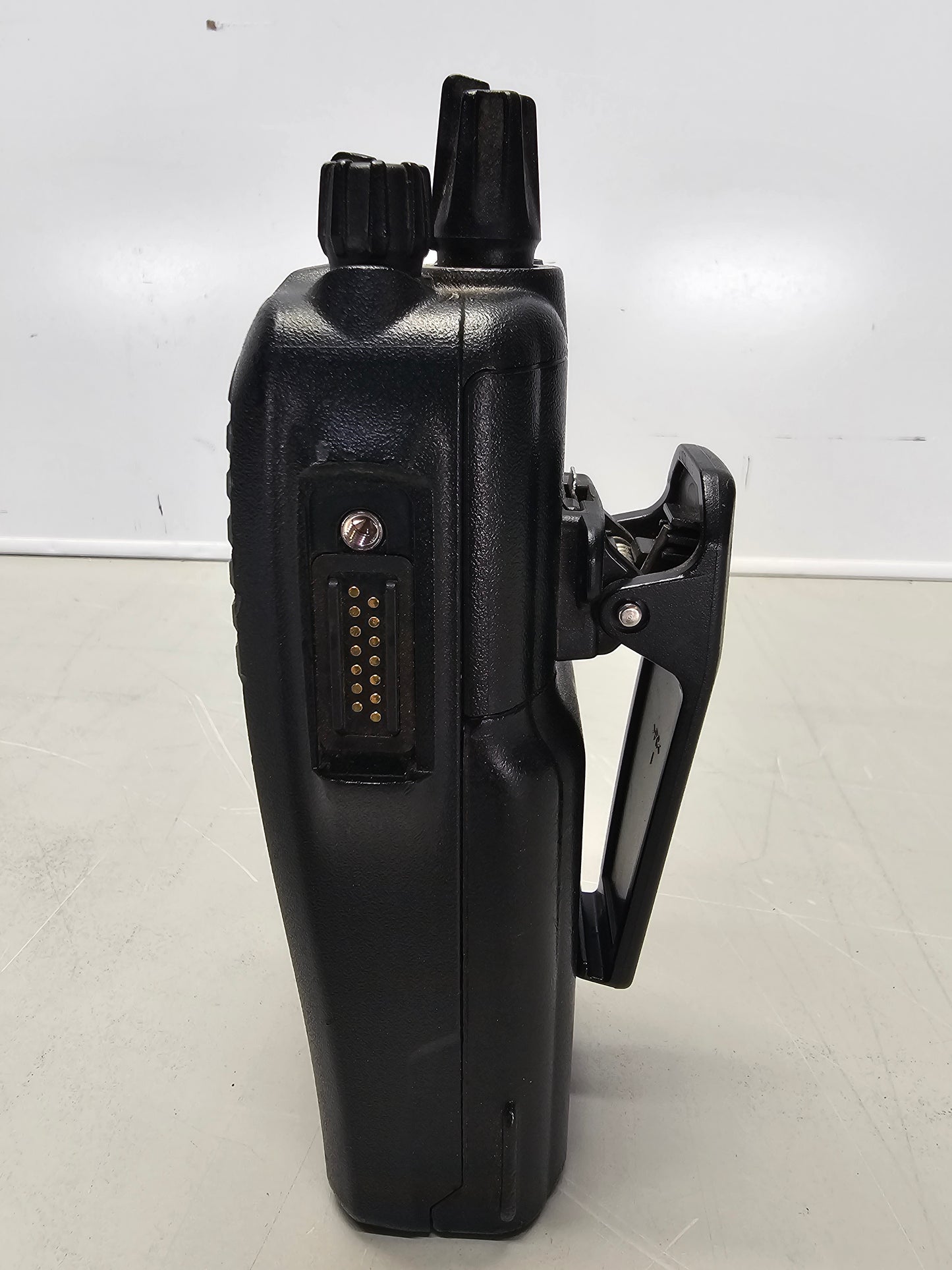 Icom Portable IC-F4261DT UHF 450-512 Mhz 512ch 5W