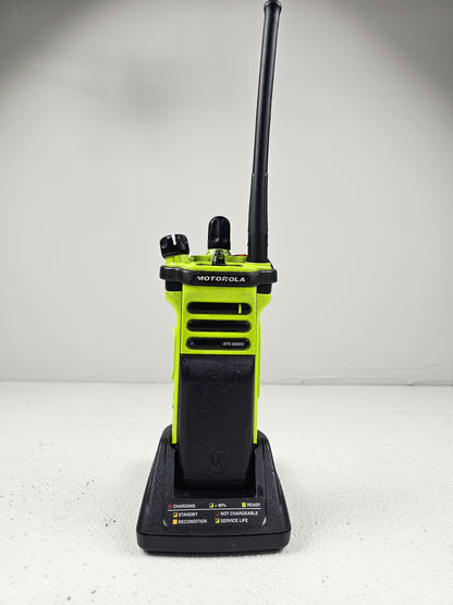 Motorola Portable APX6000XE VHF 136-174 Mhz 96ch 6W M1.5