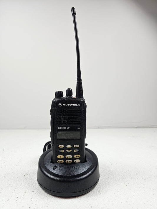 Motorola Portable HT1250 LS+ UHF 403-470 MHz 16ch 4W (FKP)