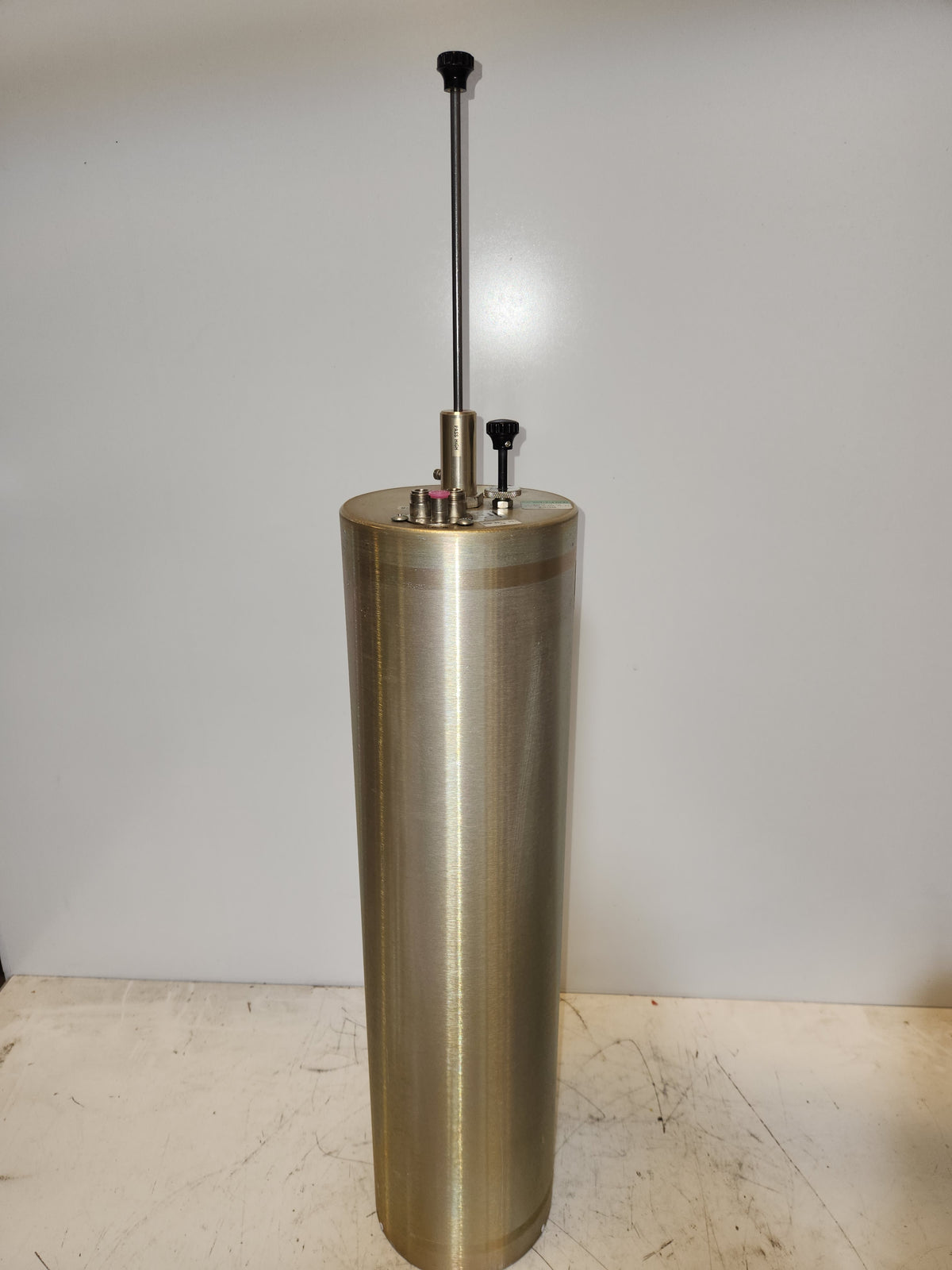 Bird/TxRx 15-37-01 (144-174 MHz) Vari-Notch Cavity