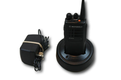 Motorola MTX850 800 Mhz Portable Radio Privacy Plus Radio AAH25UCC6GB3AN