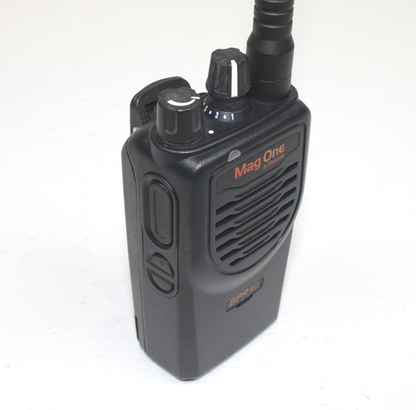 Motorola MagOne BPR40 VHF 150-174 Mhz 5 watt8 ch AAH84KDS8AA1AN