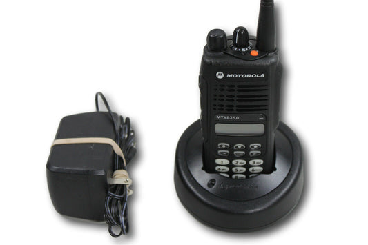 Motorola MTX8250 Privacy Plus 800 Mhz Radio