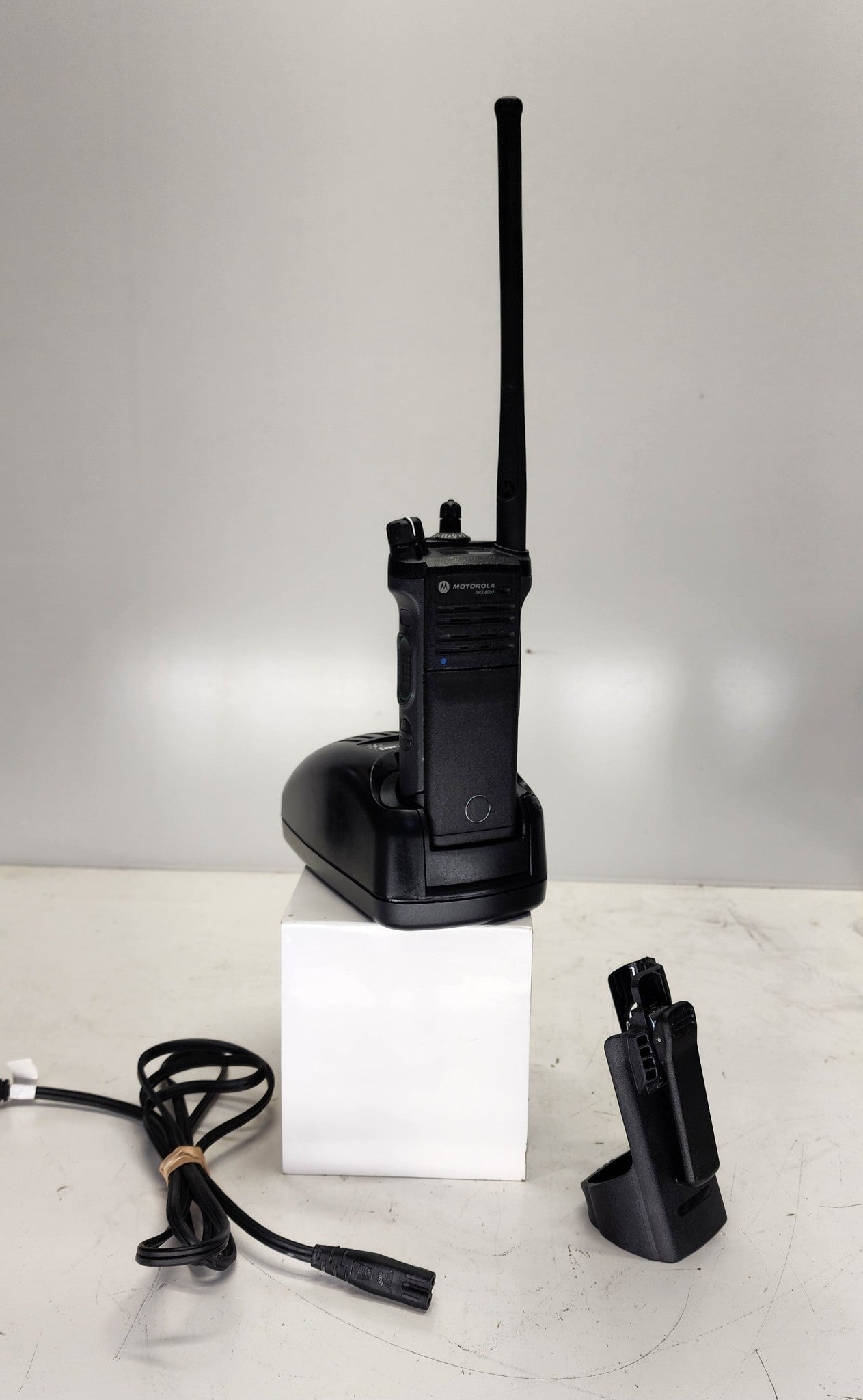 Motorola Portable APX6000 700/800 763-870 Mhz 96ch 3W M1.5