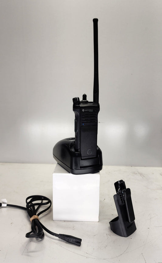 Motorola - APX6000 Model 1.5 VHF (136 - 174 MHz) / 96 Channel