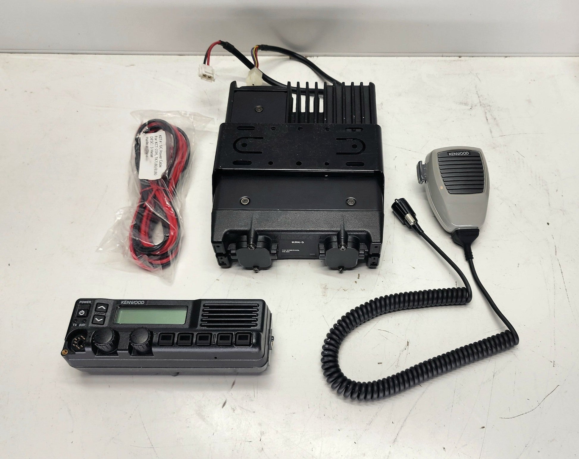 vhbw Antenne compatibel met Kenwood TK-2140E, TK-2160E, TK-2170E, TK-2140, TK-2160, TK-2170, TK-2207, TK-2207G radio - 15,5 cm, zwart vhbw Antenne compatibel met Kenwood TK-2140E, TK-2160E, TK-2170E, TK-2140, TK-2160, TK-2170, TK-2207, TK-2207G radio - 15,5 cm, zwart