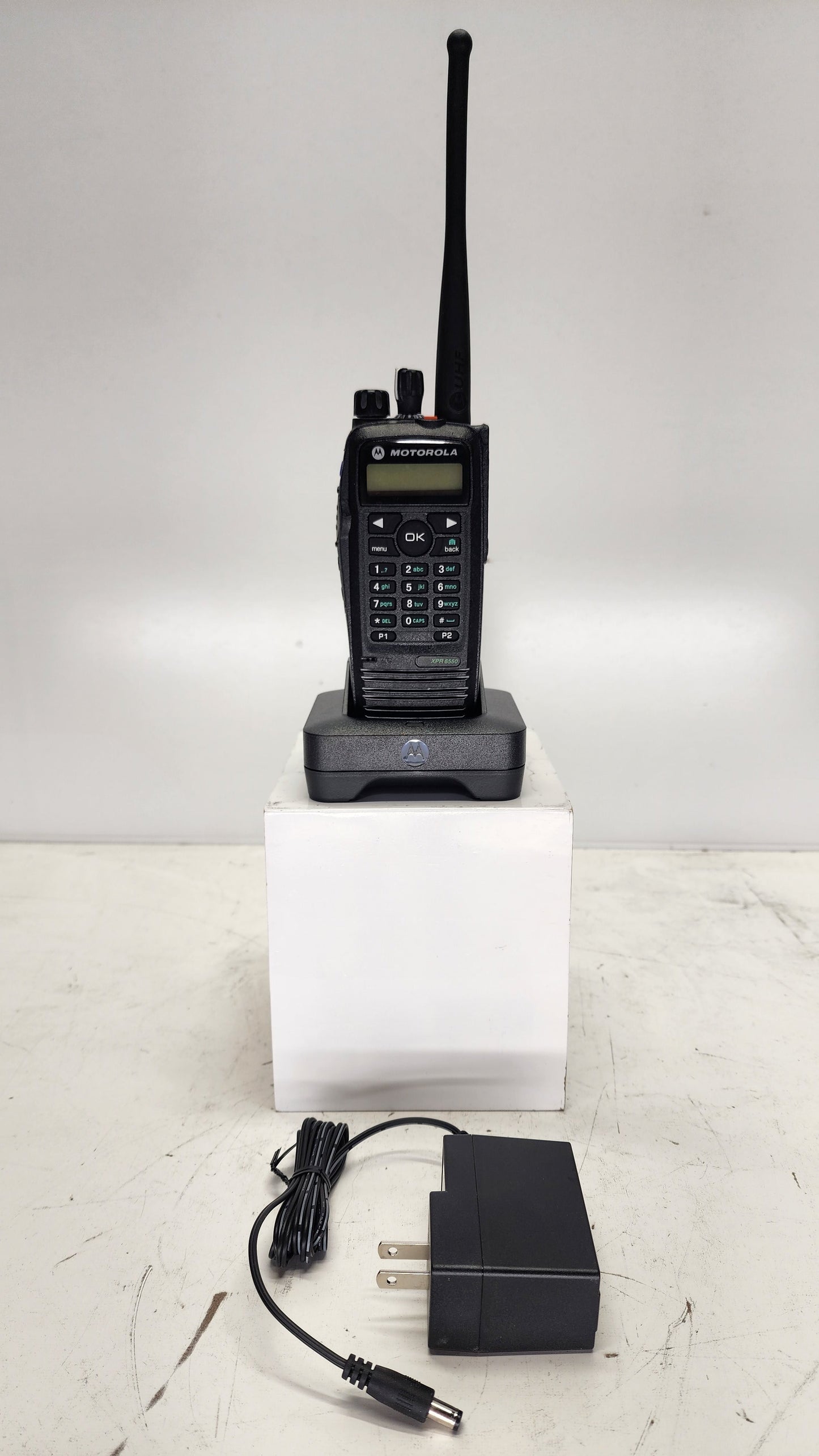 Motorola TRBO XPR6550 XPR 6550 UHF 403-470 Mhz 1000 CH