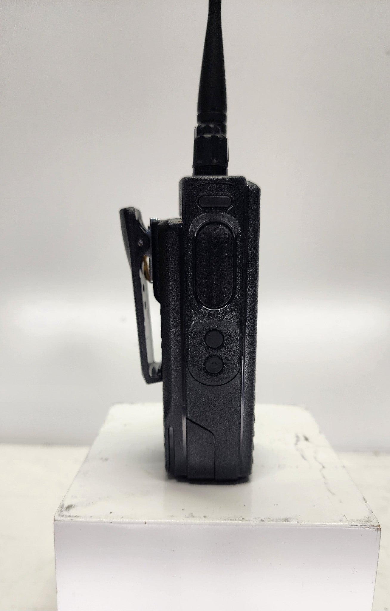 Motorola XPR7580 w/ 900MHz Antenna TRBO 2.5W 1000Ch (Capacity Max)