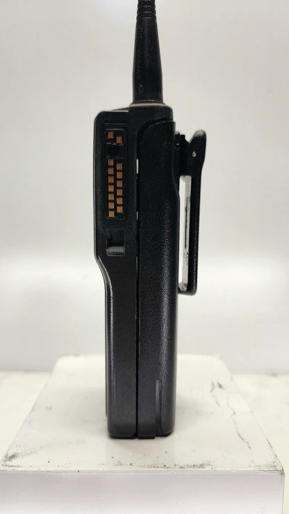 Motorola HT1000 UHF 16 Channel (403-470) Mhz 4 Watt Radio H01RDC9AA3DN