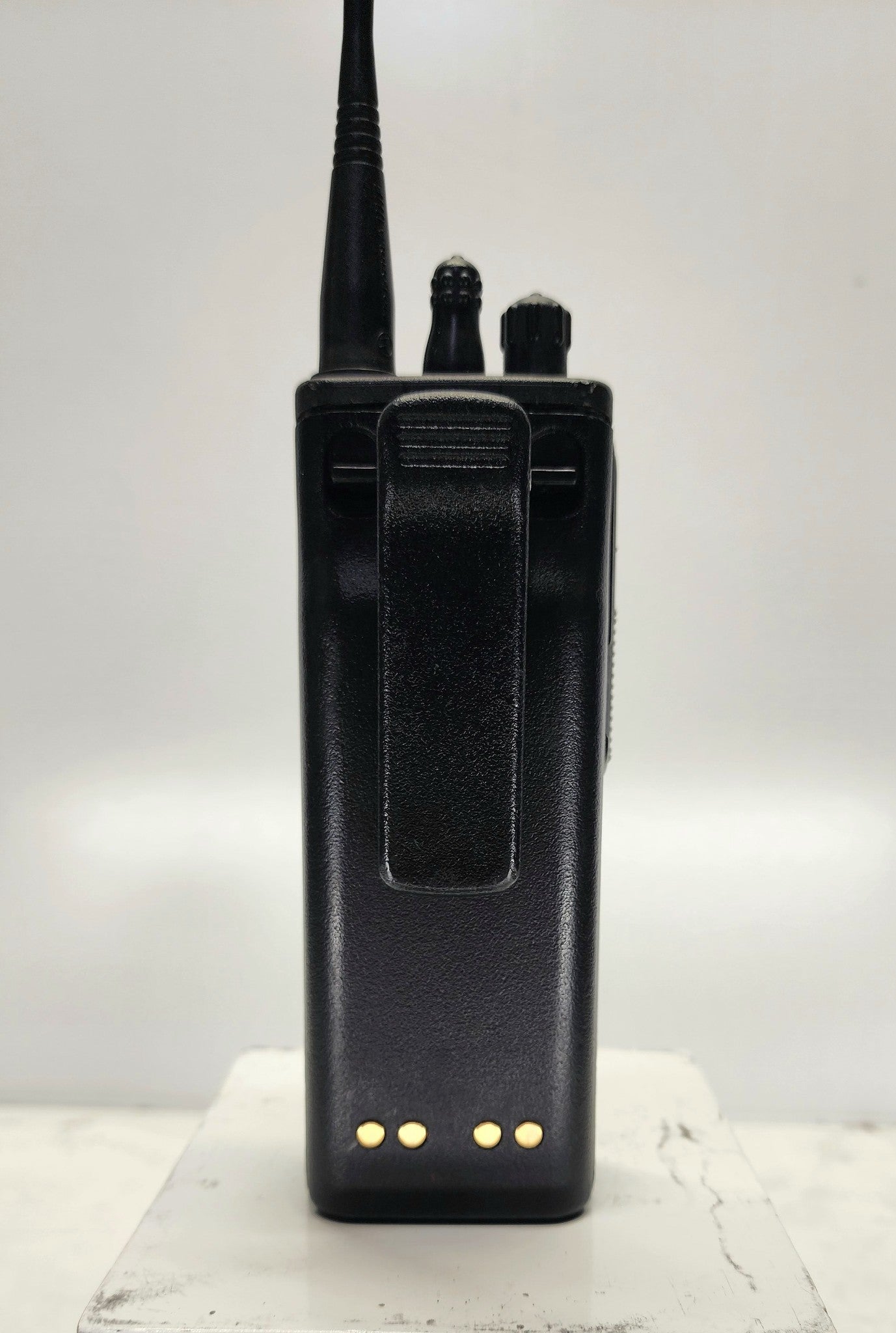 Motorola HT1000 UHF 16 Channel (403-470) Mhz 4 Watt Radio H01RDC9AA3DN