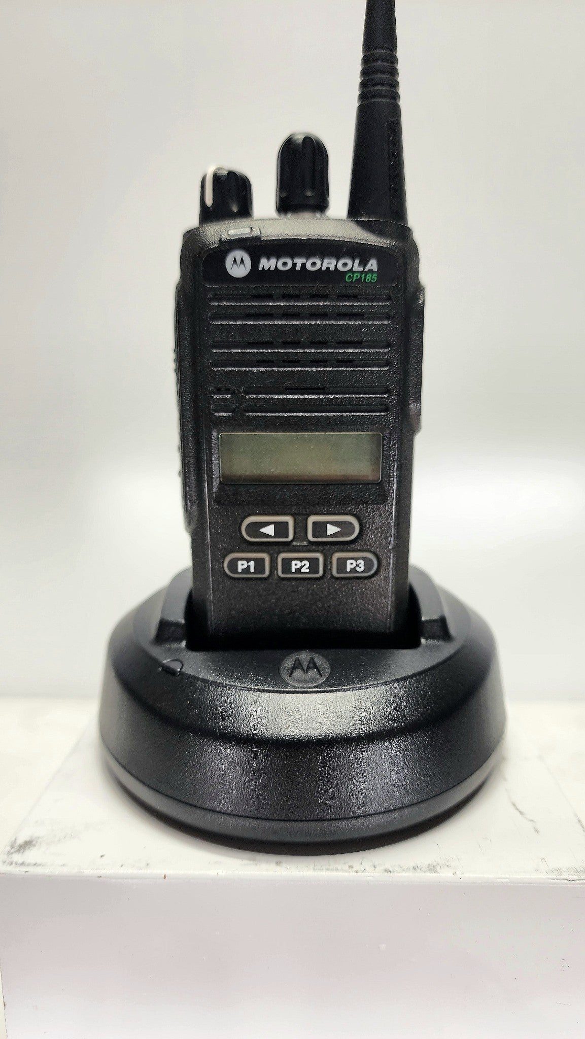Motorola CP185 UHF 435-480 MHz 16 Channels 4 Watt (Complete Kit)