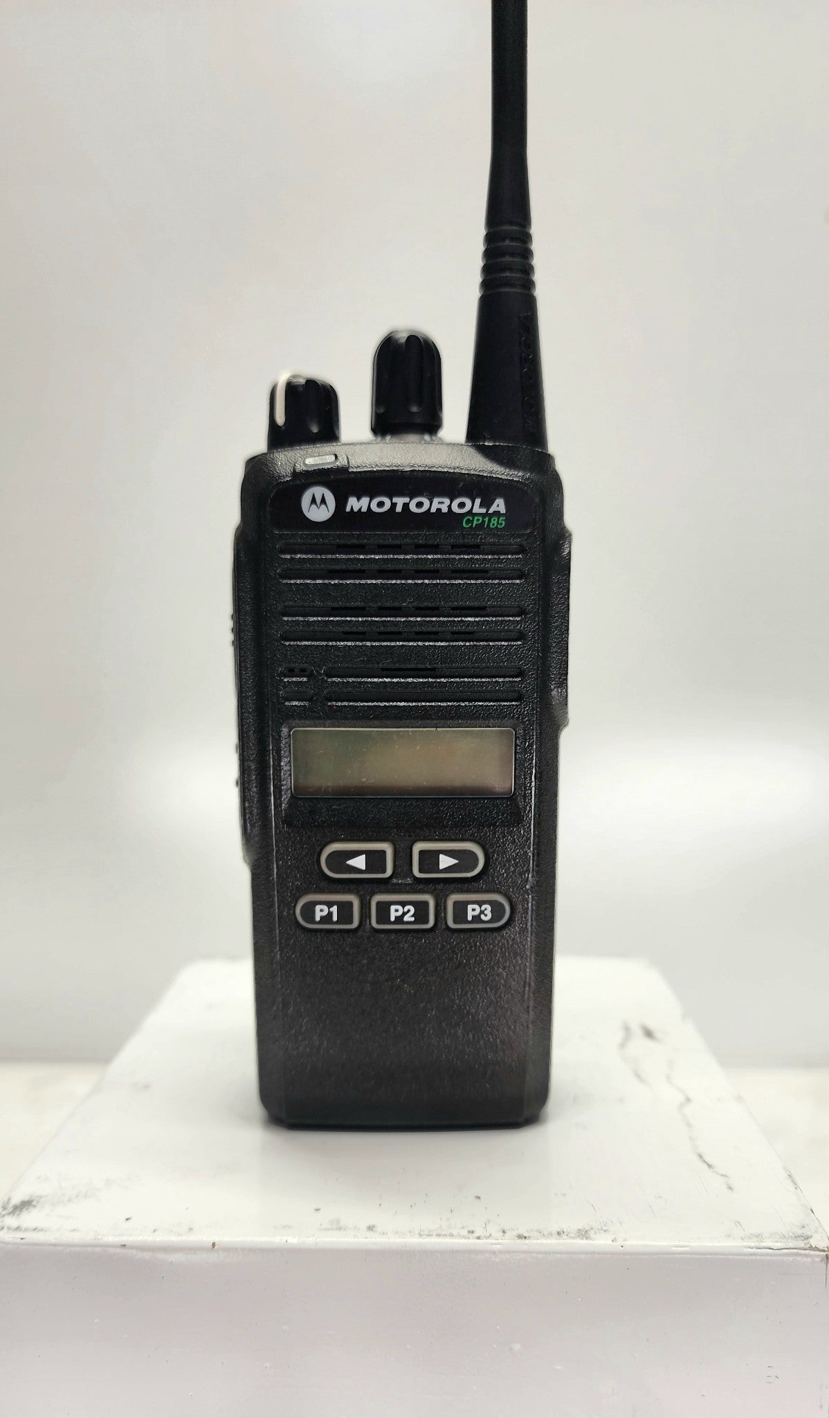 Motorola CP185 UHF 435-480 MHz 16 Channels 4 Watt (Complete Kit)