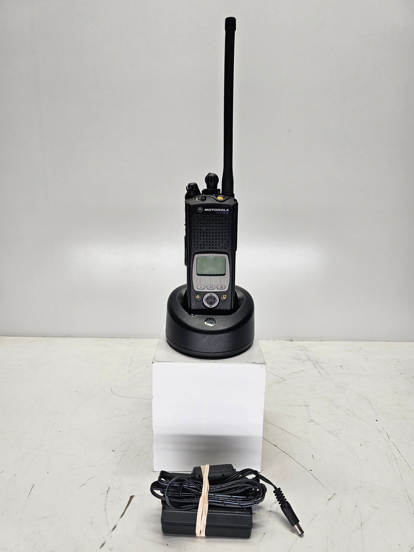 Motorola XTS5000 Model II  VHF 136-174 Mhz 1000 Ch P25 Digital