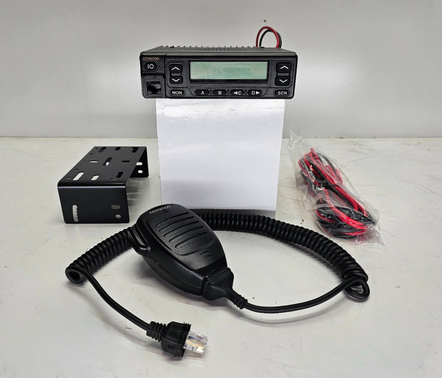 Kenwood TK880 TK-880-1 V 2.0 UHF 450-490 MHz 250 Channel 25 Watt (Complete Kit)