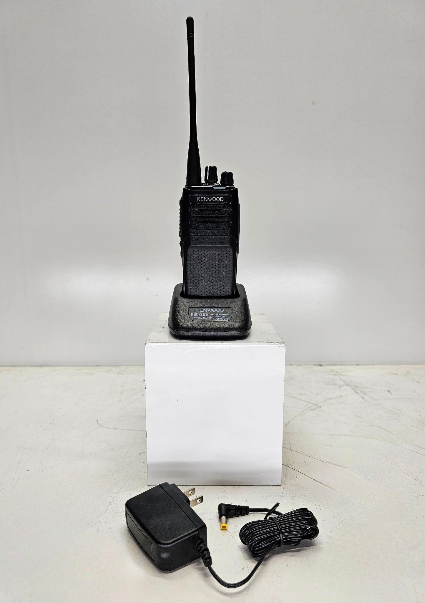 Kenwood TK-D340U-K2 - 4W / 16 Channel (400-470) MHz UHF (NXDN and Analog Radio)