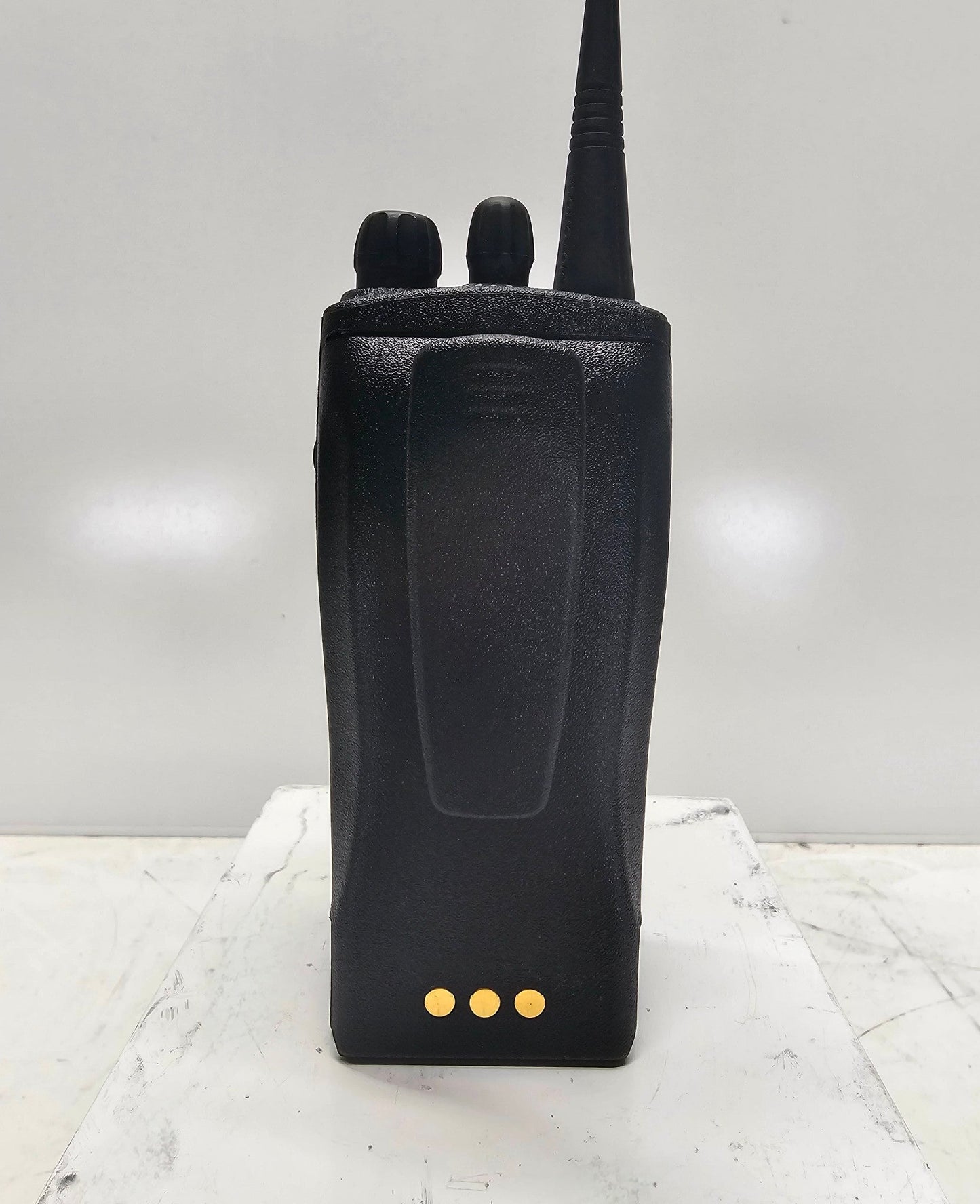 Motorola PR400 UHF Radio 16 Channels 438-470 Mhz CP200 AAH65RDC9AA2AN