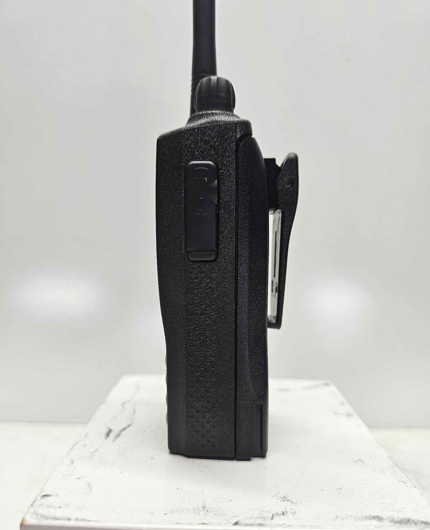 Motorola PR400 VHF Radio 64 CH 146-174 Display-Full Keypad AAH65KDH9AA4AN