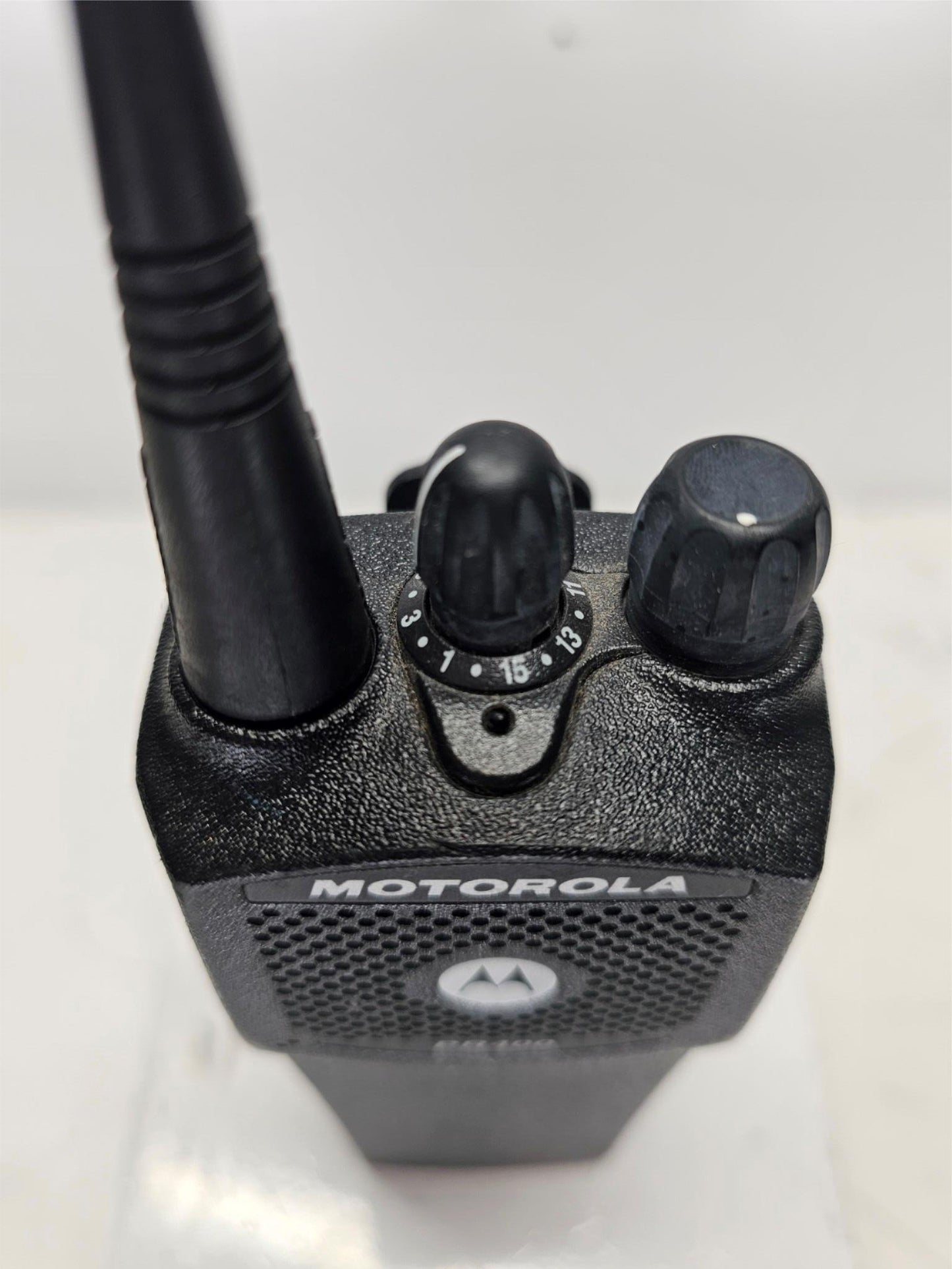 Motorola PR400 UHF Radio 16 Channels 438-470 Mhz CP200 AAH65RDC9AA2AN
