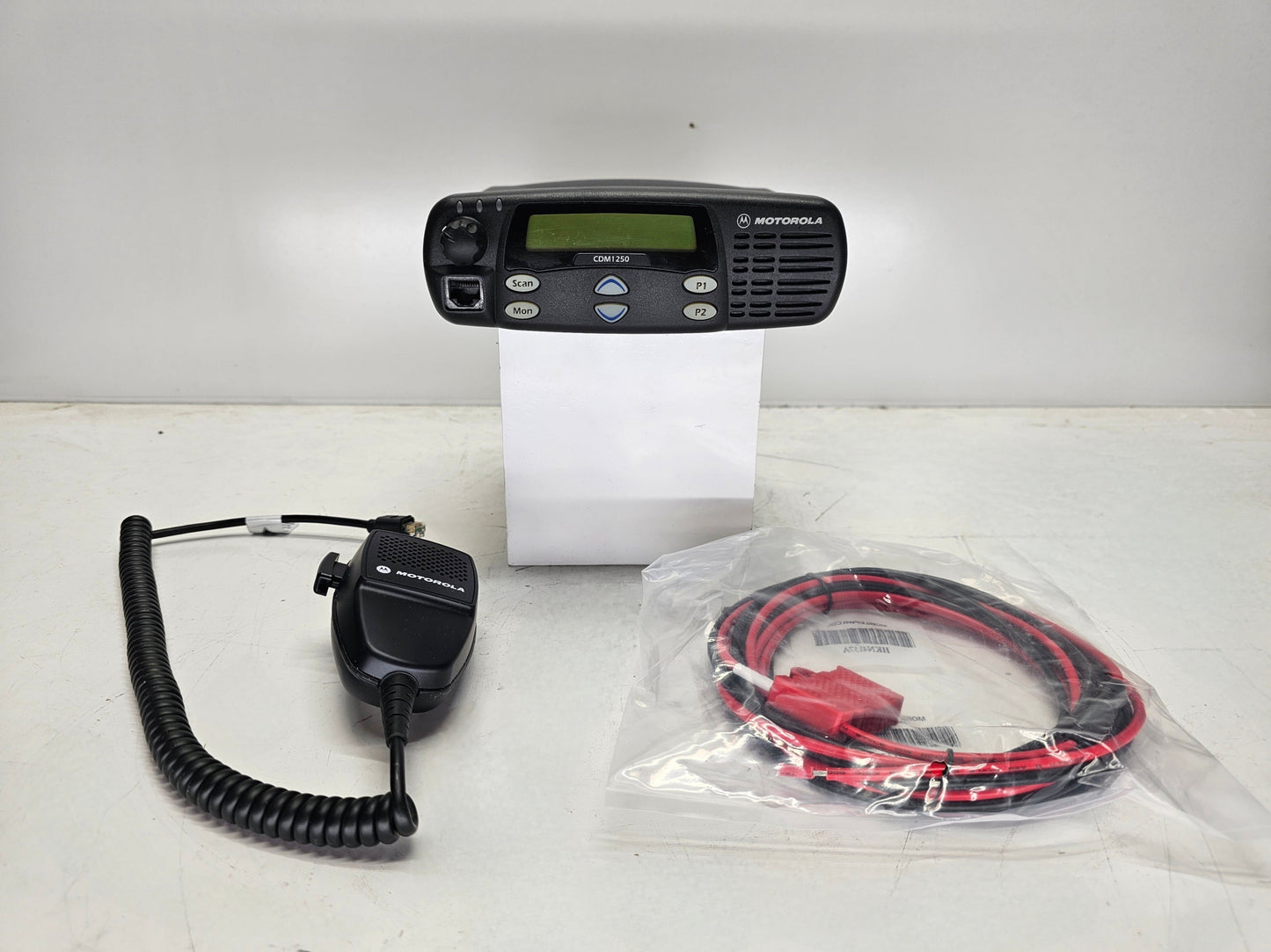 Motorola CDM1250 VHF 136-174 MHz 45 Watts 64 Channel (Complete Kit)