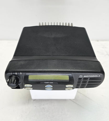 Motorola CDM1250 VHF 136-174 MHz 45 Watts 64 Channel (Complete Kit)