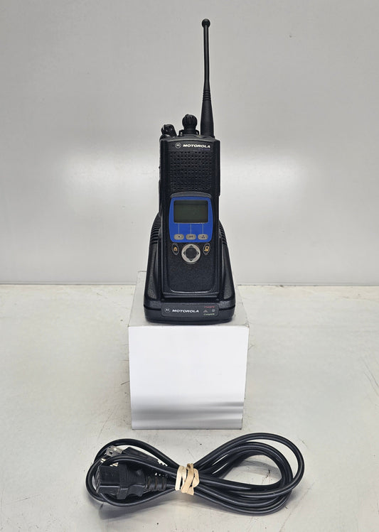 Motorola XTS5000 Model II  UHF 450-520 Mhz 1000 Ch P25 Digital - FAIR CONDITION
