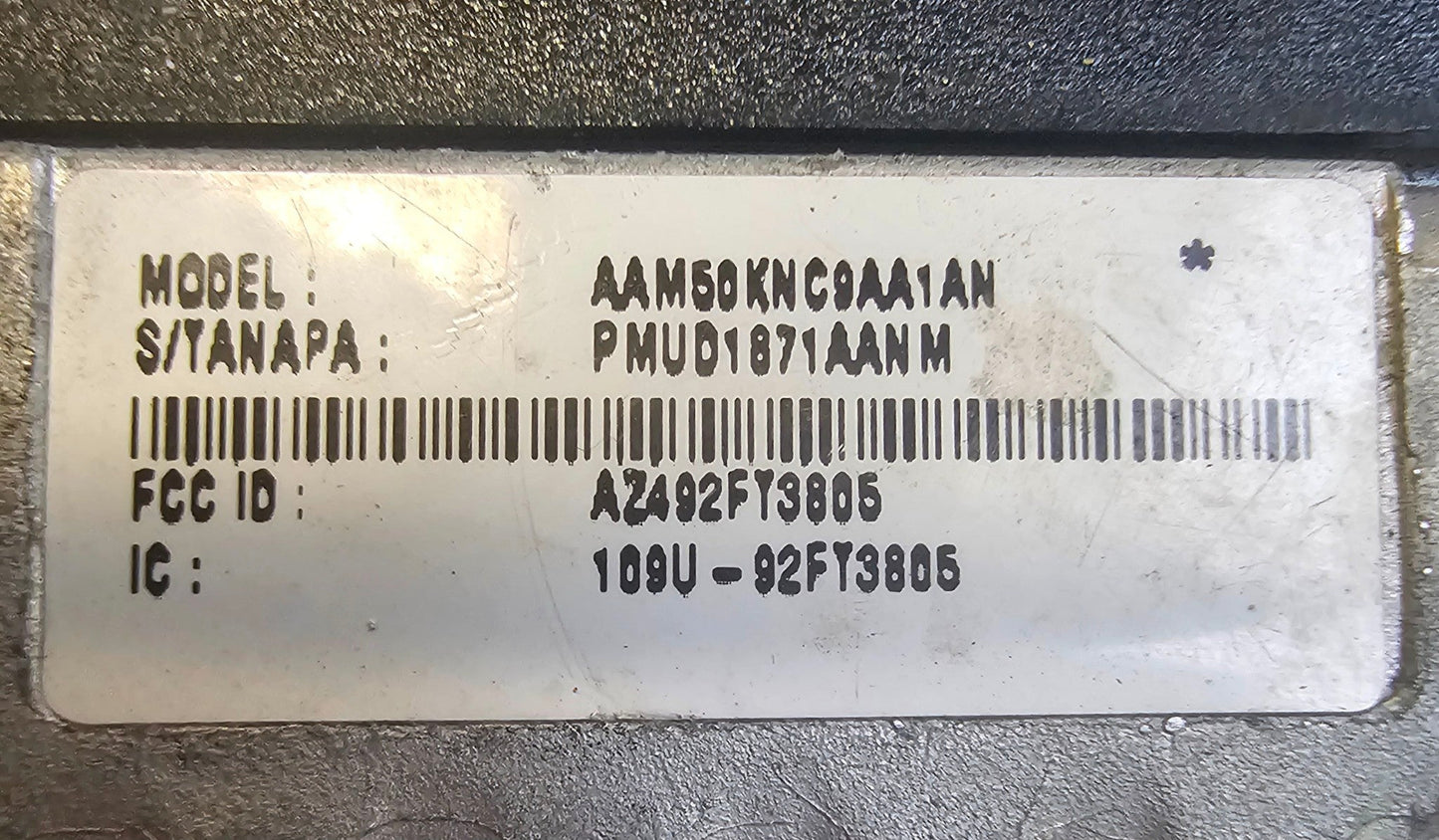 Motorola CM200 VHF (146 - 174) MHz 4 ch 25 Watts (AAM50KNC9AA1AN)