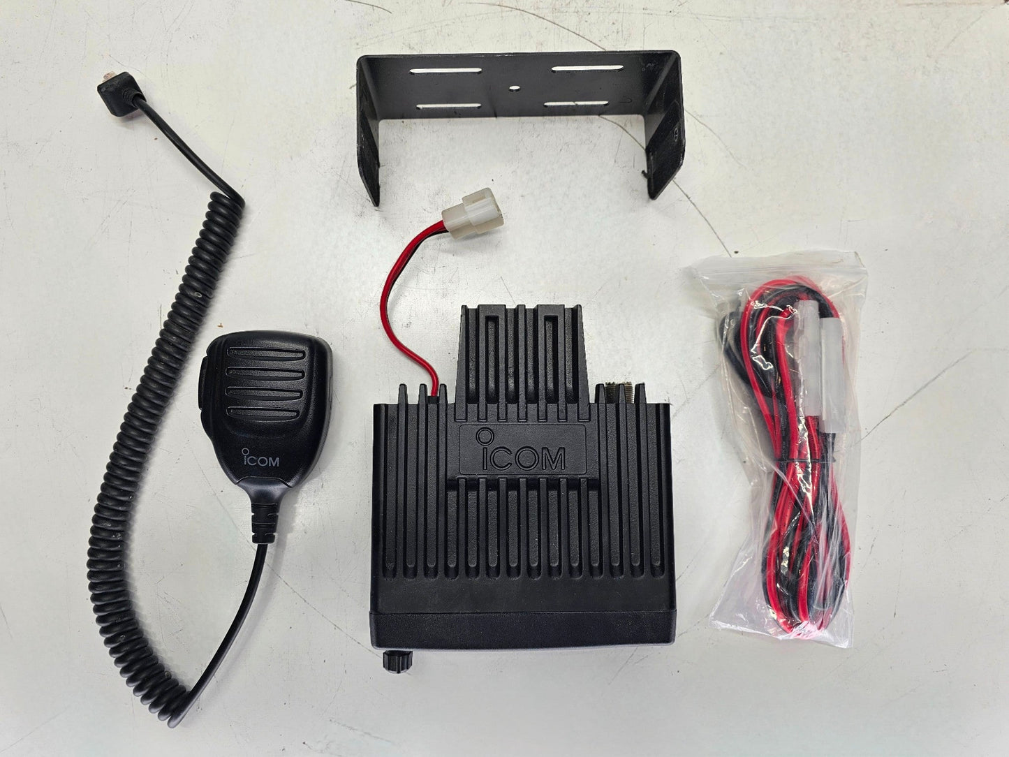Icom IC-F221s ICF221s UHF 440-490 MHz 45 Watt 8 Channels HAM (Complete Kit)