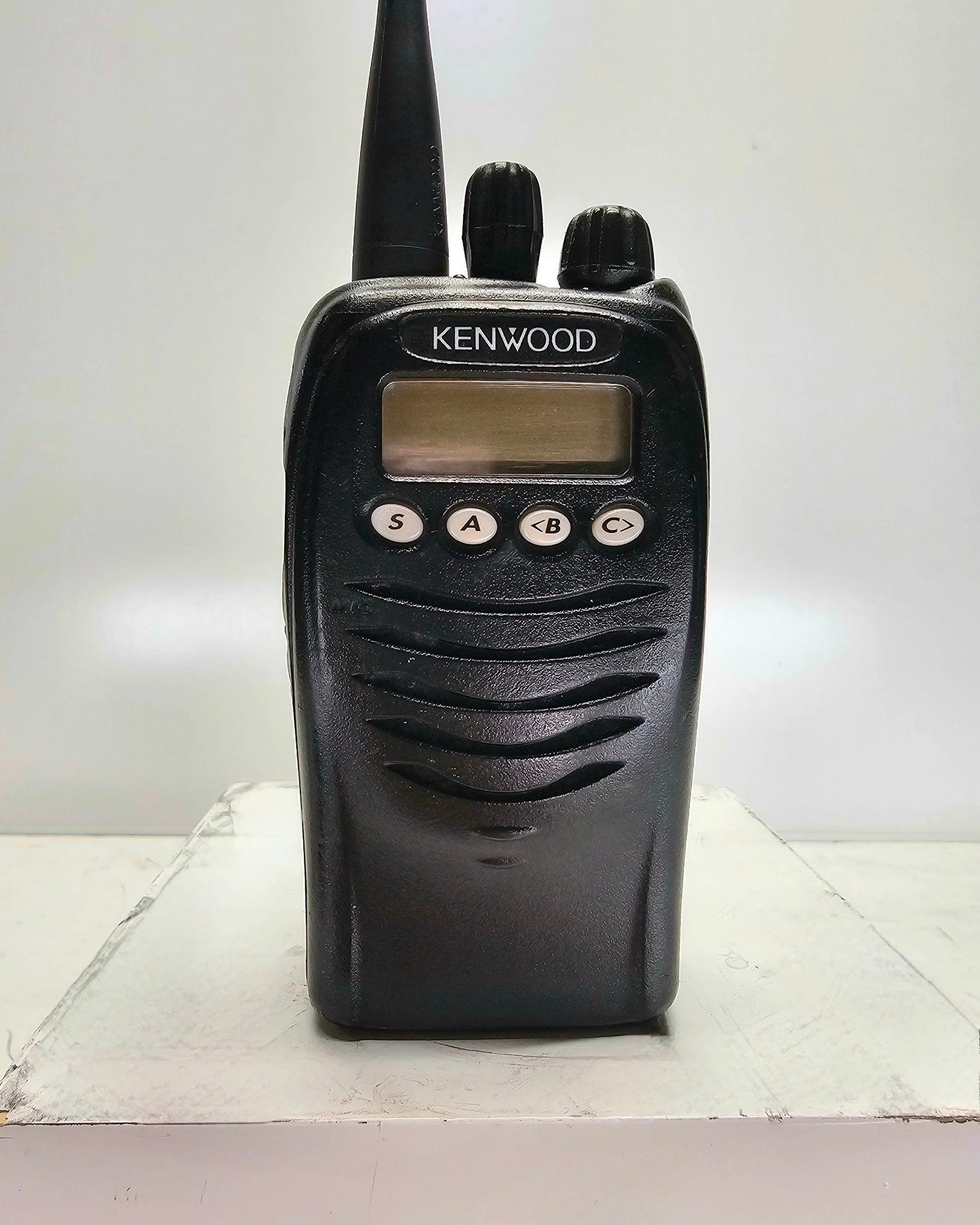Kenwood TK-3170 TK3170 UHF 450-490 MHz 128 Channel 4 Watt (Complete Kit)